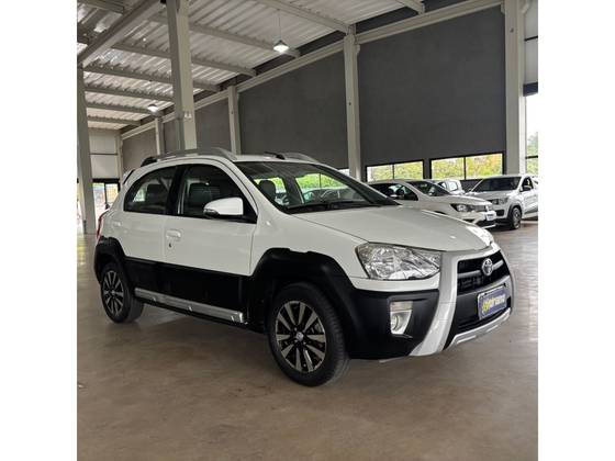 TOYOTA ETIOS CROSS 1.5 16V FLEX 4P AUTOMÁTICO TOYOTA ETIOS CROSS 1.5 16V FLEX 4P AUTOMÁTICO